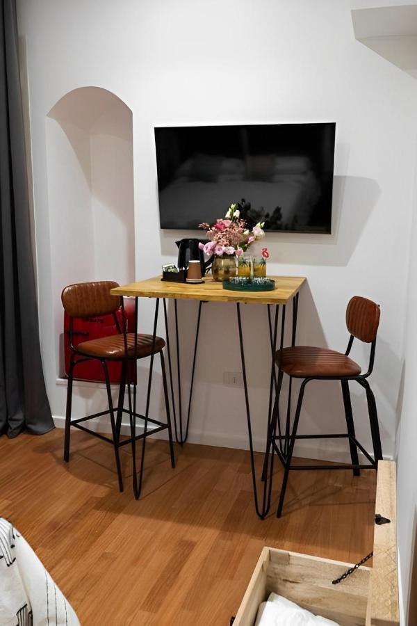 Mareluna Rooms Naples Extérieur photo